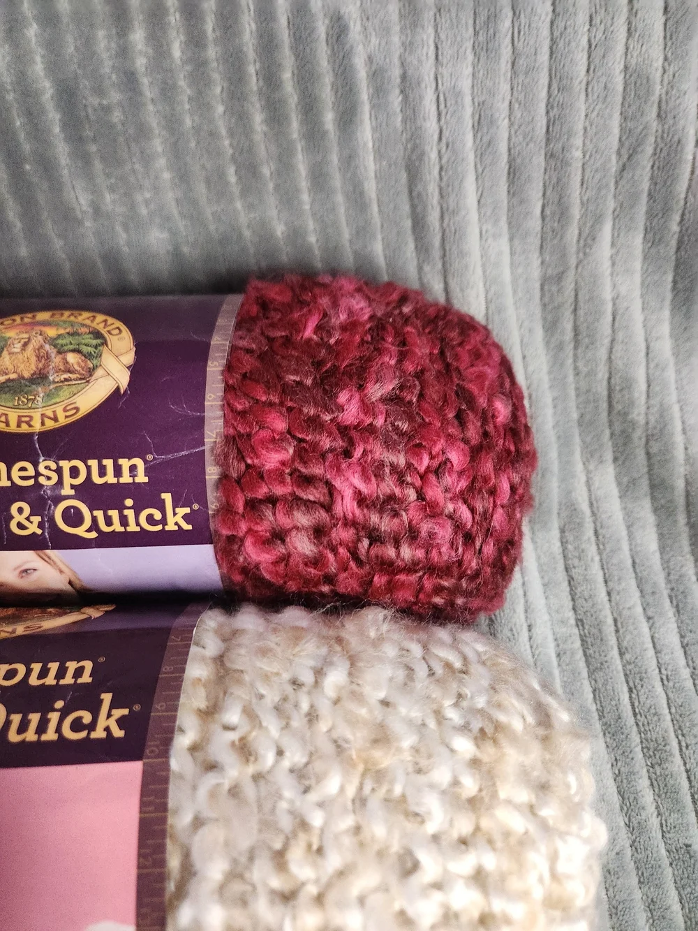 Lion Brand HOMESPUN Yarn PEARLS Beige Cream 8oz Thick & Quick yarn red cream